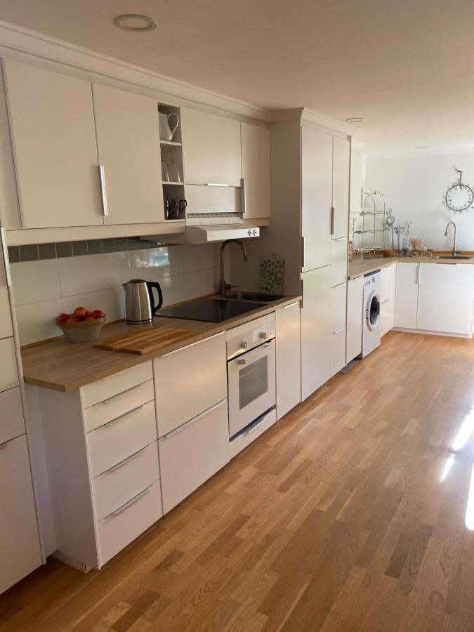 Vila Roeda Huset Hallstahammar Exteriér fotografie