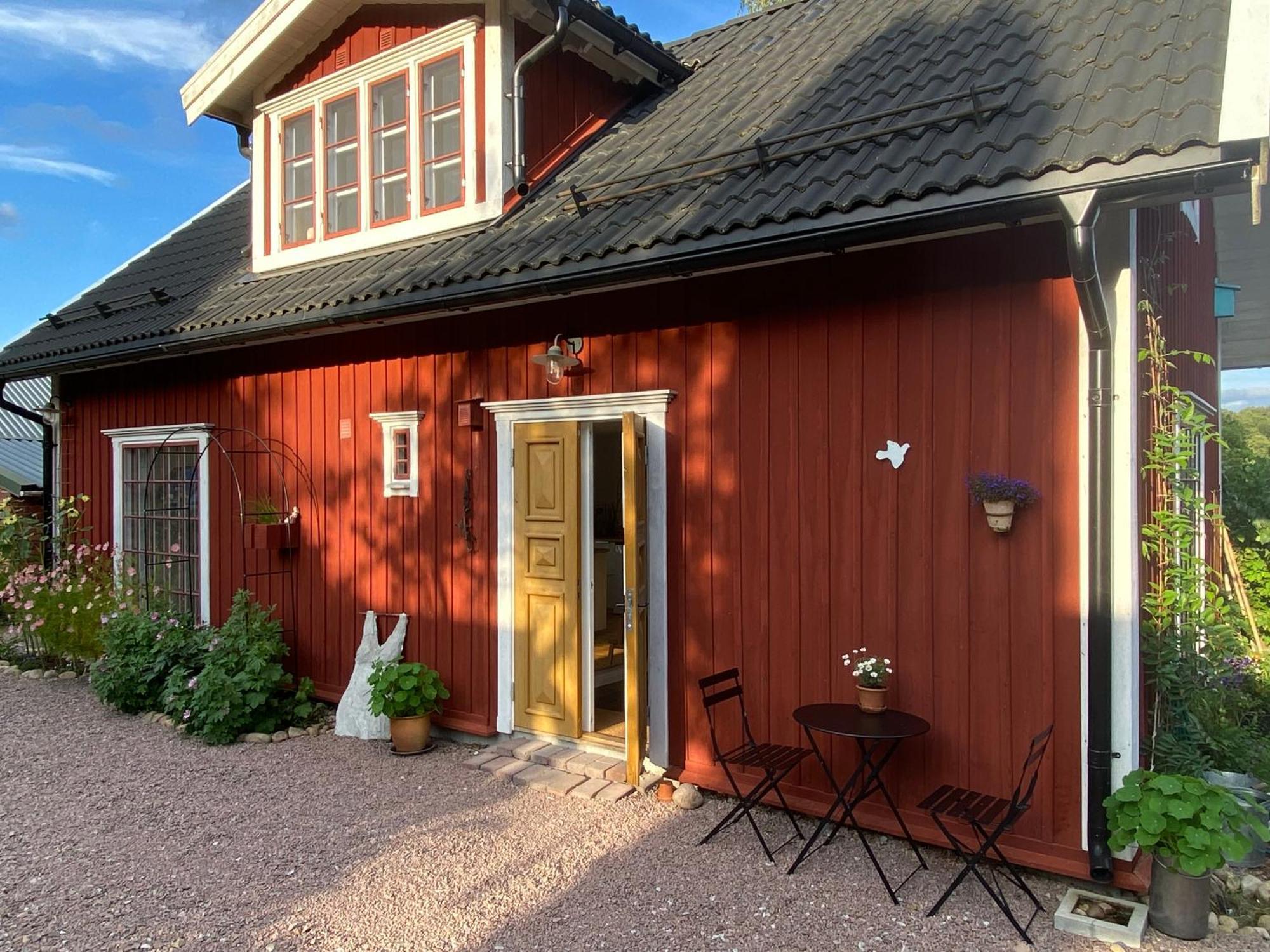Vila Roeda Huset Hallstahammar Exteriér fotografie